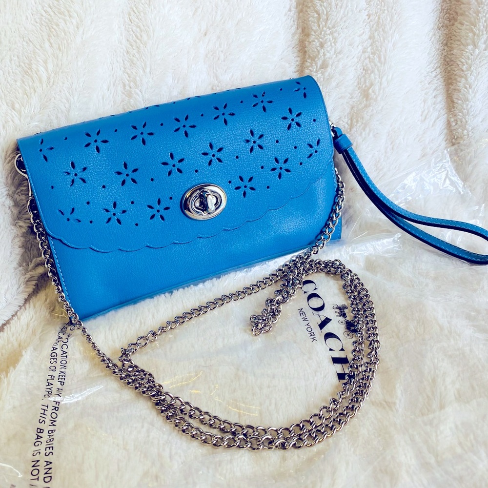 🎉44% OFF Today Only! 🎉Coach Shoulder Bag